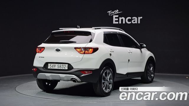 Kia Stonic 1.4 Prestige — пробег 51 067 км — фото 2 из 5