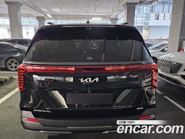 Kia Carnival HEV 9seater Gravity — пробег 6 890 км — фото 4 из 5