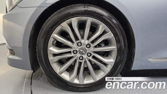 Hyundai Genesis из Кореи Encar