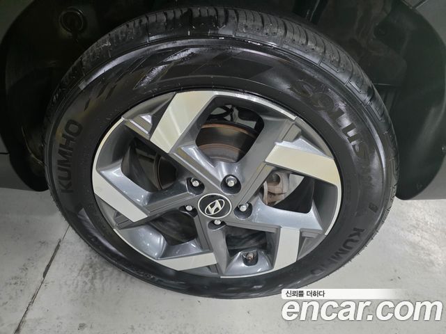Hyundai Venue 1.6 Flux — пробег 56 000 км — фото 4 из 5