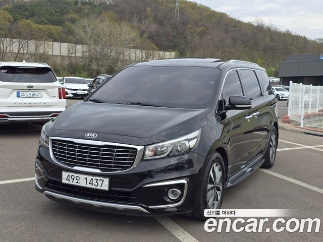Kia Carnival 9-seater Luxury — пробег 117 659 км — фото 2 из 5
