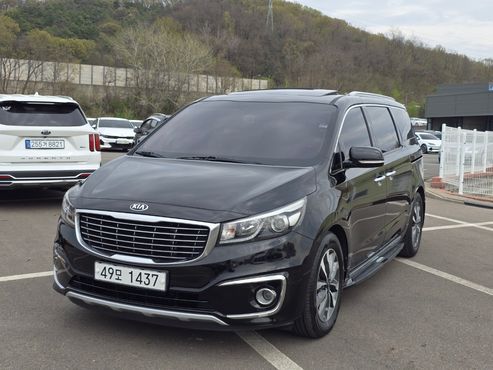 Kia Carnival 9-seater Luxury — пробег 117 659 км — фото 2 из 5