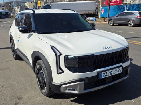Kia Seltos Gasoline 1.6T 2WD Signature — пробег 1 300 км — фото 2 из 5