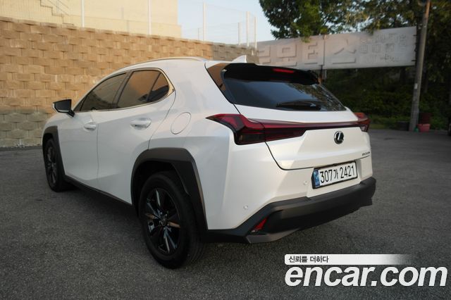 Lexus UX из Кореи Encar