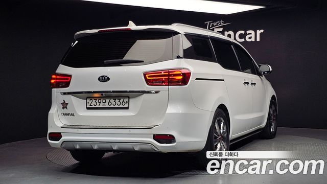 Kia Carnival из Кореи Encar
