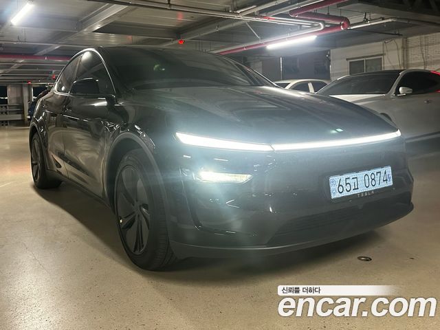 Tesla Model Y Premium RWD — пробег 789 км — фото 2 из 5