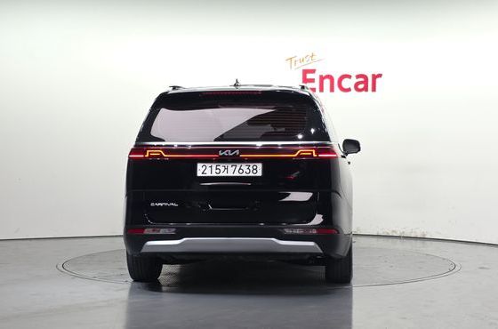 Kia Carnival 9-Seater Signature — пробег 72 937 км — фото 4 из 5