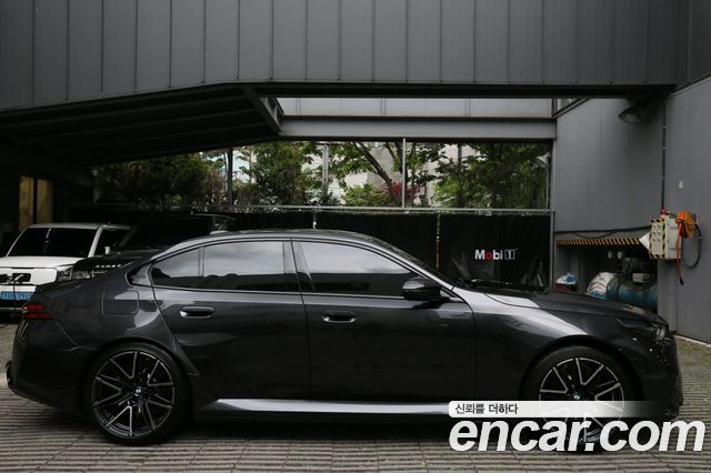 BMW M5 M5 Sedan — пробег 1 348 км — фото 2 из 5