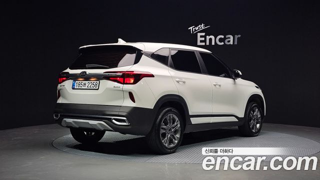 Kia Seltos из Кореи Encar