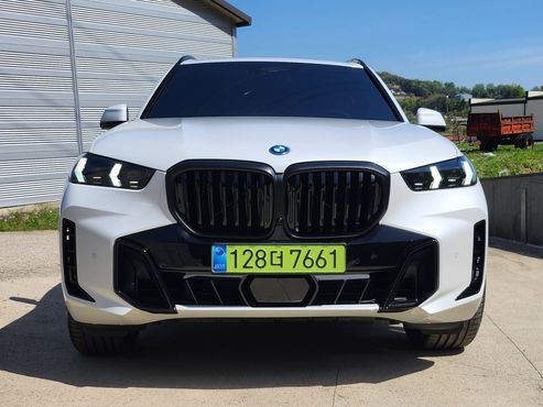 BMW X5 xDrive 50e M Sport — пробег 1 008 км — фото 4 из 5