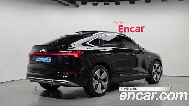 Audi e-tron из Кореи Encar