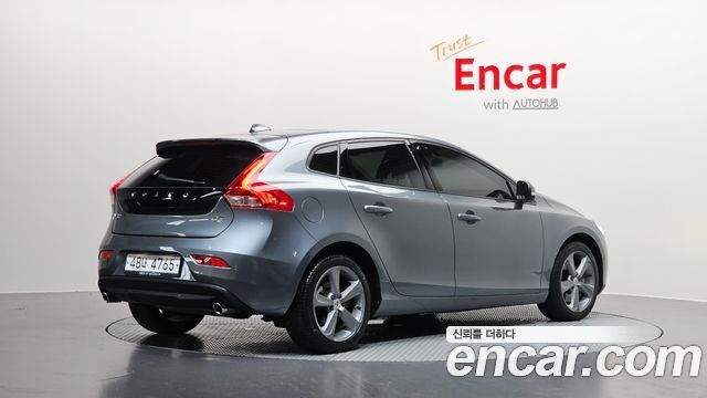 Volvo V40 из Кореи Encar
