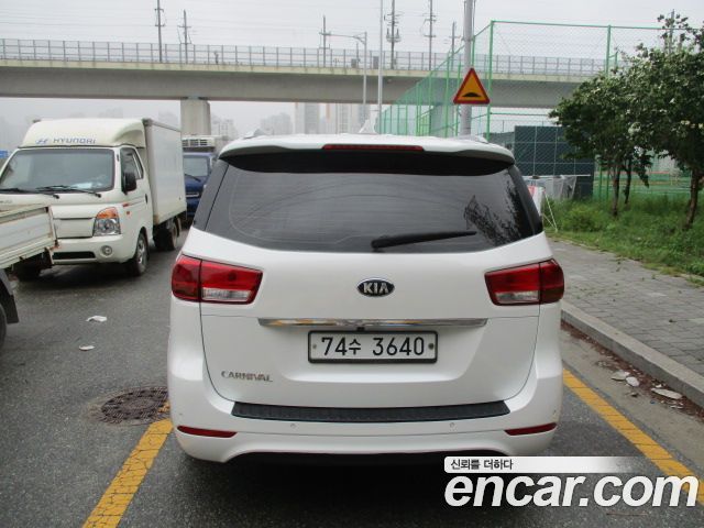 Kia Carnival из Кореи Encar