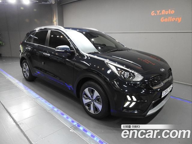 Kia Niro 1.6 HEV Luxury — пробег 52 837 км — фото 2 из 5