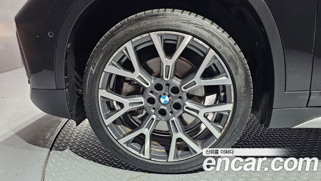 BMW X1 xDrive 20i xLine — пробег 83 821 км — фото 5 из 5