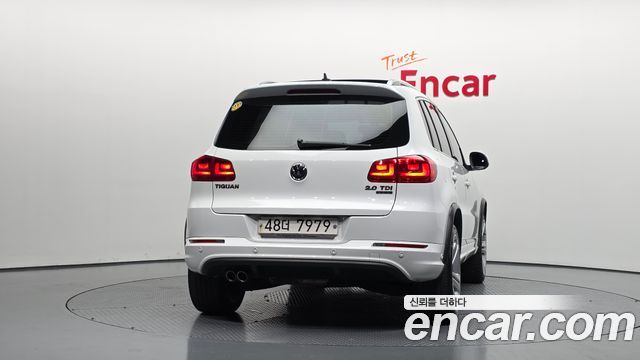 Volkswagen Tiguan из Кореи Encar