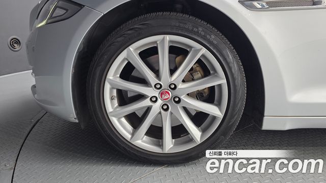 Jaguar XJ из Кореи Encar