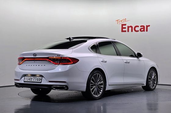 Hyundai Grandeur 3.3 Celebrity — пробег 86 963 км — фото 2 из 5