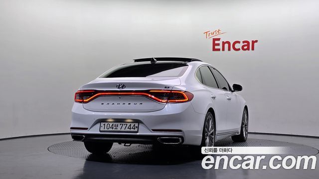 Hyundai Grandeur из Кореи Encar