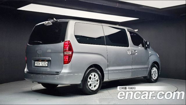 Hyundai Starex 3-Seater VAN CVX Luxury — пробег 180 389 км — фото 2 из 5