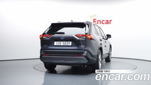 Toyota RAV4 2.5 4WD Hybrid — пробег 39 340 км — фото 4 из 5