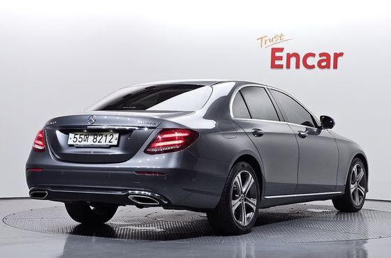 Mercedes-Benz E-Class E300 4MATIC Avnatgarde — пробег 128 330 км — фото 2 из 5