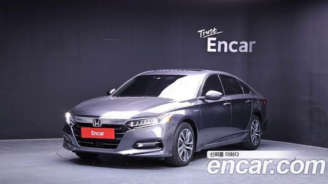 Honda Accord 2.0 Hybrid Touring — пробег 72 310 км — фото 1 из 5