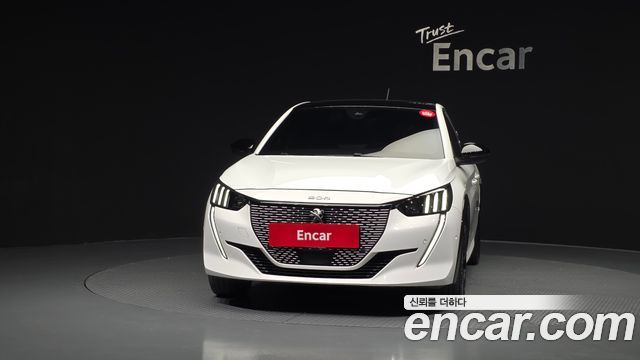 Peugeot 208 из Кореи Encar