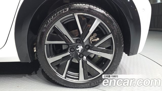Peugeot 208 из Кореи Encar