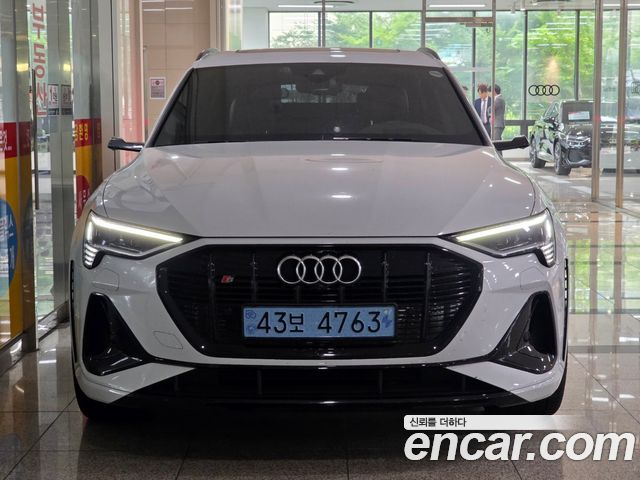 Audi e-tron из Кореи Encar