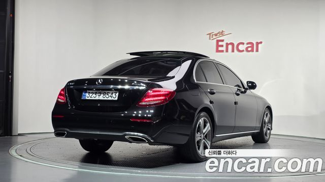 Mercedes-Benz E-Class из Кореи Encar
