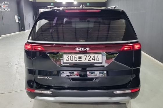 Kia Carnival 9-Seater Prestige — пробег 83 104 км — фото 4 из 5