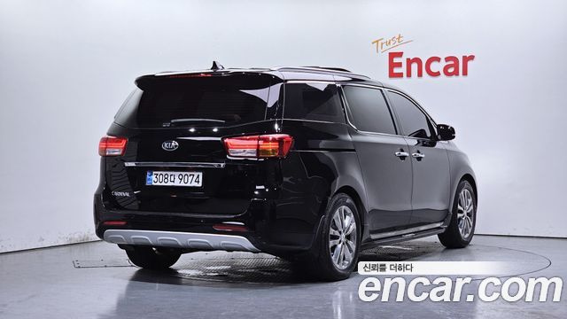 Kia Carnival из Кореи Encar