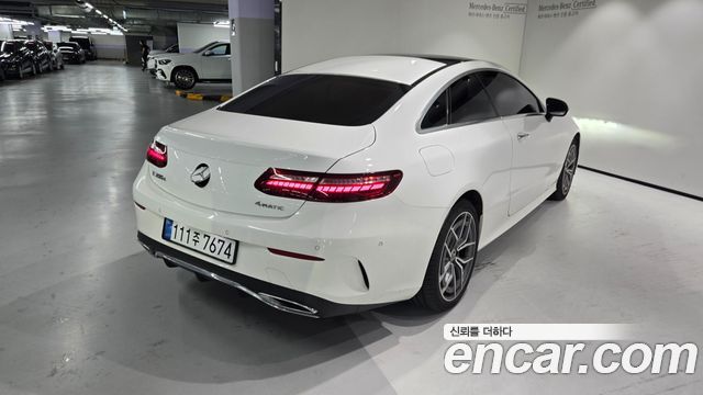 Mercedes-Benz E-Class E300d 4MATIC Coupe — пробег 56 917 км — фото 4 из 5