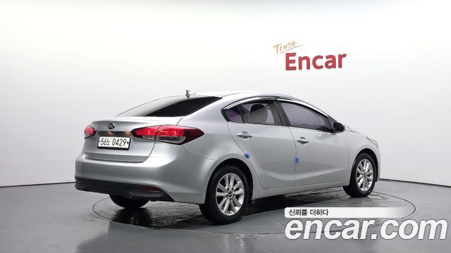 Kia K3 из Кореи Encar