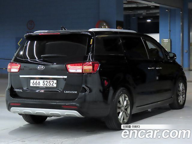 Kia Carnival из Кореи Encar