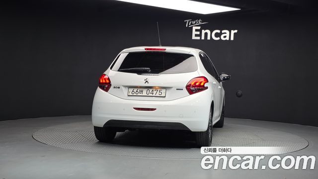 Peugeot 208 из Кореи Encar