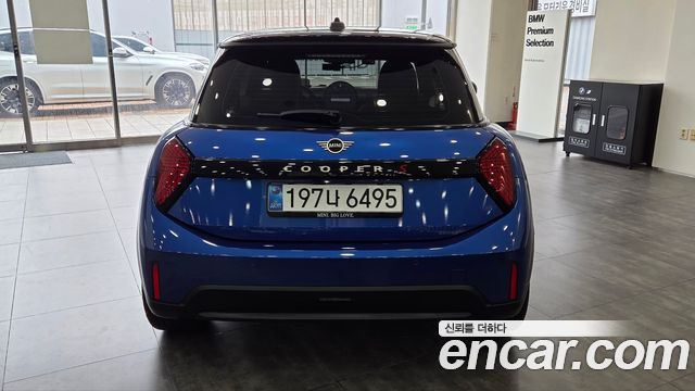 Mini Cooper Favoured — пробег 6 975 км — фото 4 из 5