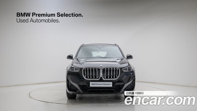 BMW X1 xDrive 20i M Sport — пробег 9 539 км — фото 2 из 5