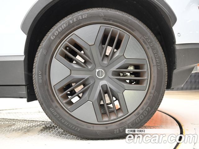 Volvo EX30 Performance Ultra — пробег 8 105 км — фото 5 из 5