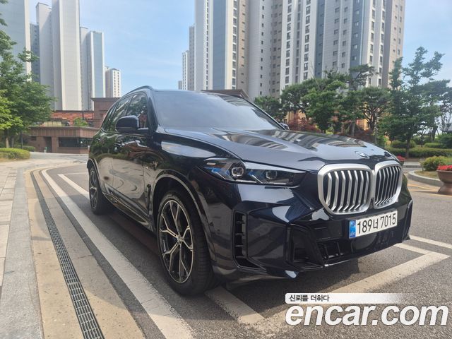 BMW X5 xDrive 40i M Sport — пробег 1 864 км — фото 1 из 5