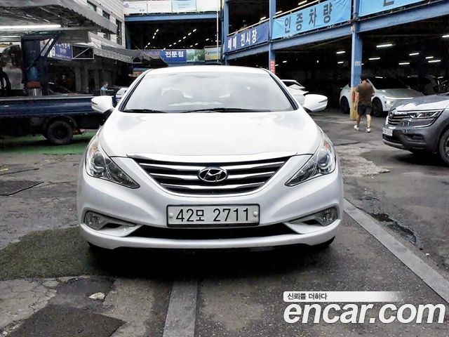 Hyundai Sonata LPI Smart — пробег 180 189 км — фото 1 из 5