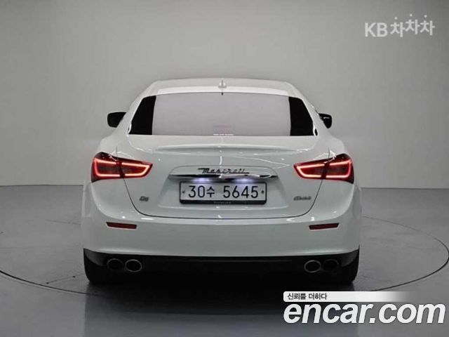 Maserati Ghibli из Кореи Encar