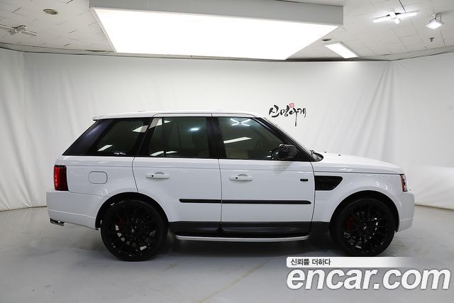 Land Rover Range Rover Sport 3.0 SDV6 — пробег 91 500 км — фото 4 из 5