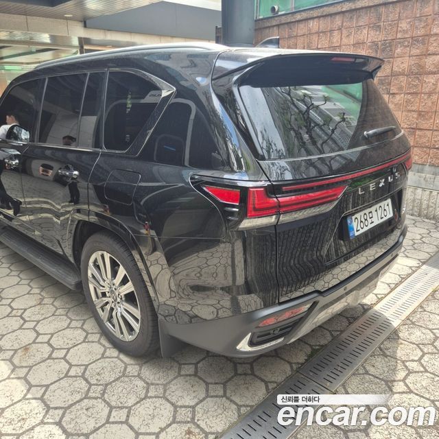 Lexus LX 700h VIP — пробег 300 км — фото 5 из 5