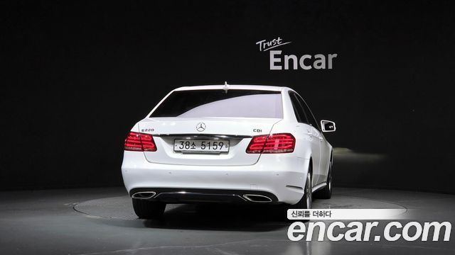 Mercedes-Benz E-Class из Кореи Encar