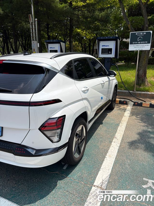 Hyundai Kona Long Range Premium — пробег 29 000 км — фото 3 из 5