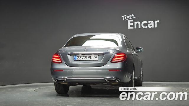 Mercedes-Benz E-Class из Кореи Encar