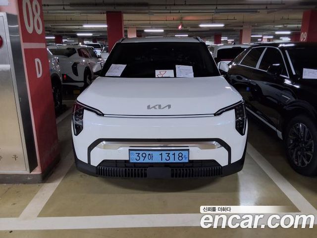 Kia EV3 Long Range 2WD Earth — пробег 4 км — фото 1 из 5