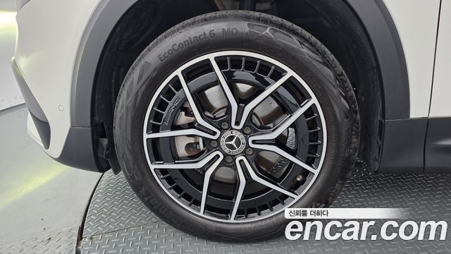 Mercedes-Benz EQB EQB300 4MATIC AMG Line — пробег 40 081 км — фото 5 из 5